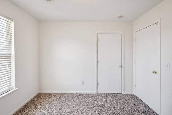 Bedroom with Plush Carpeting