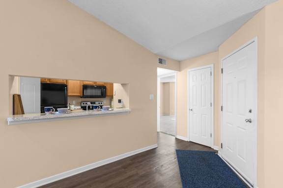 Kitchen with Breakfast Bar
