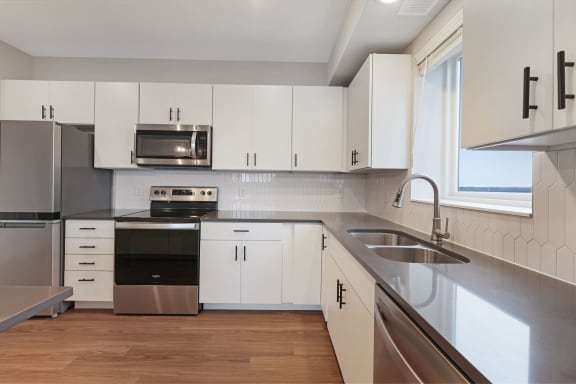 Fully Equipped Kitchen with Stainless Steel Appliances