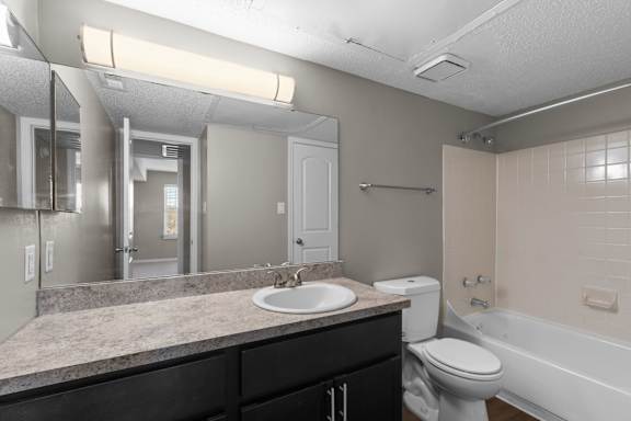 Bathroom with Modern Finishes