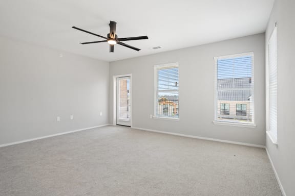 Spacious Living Area with Natural Lighting