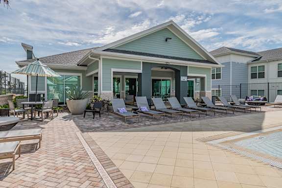 Pool Lounge Chairs At The Sundeck