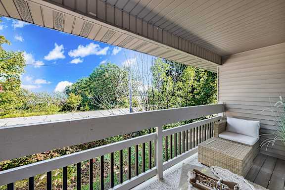 Expansive Balcony