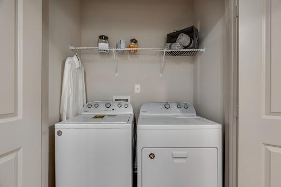 Closet With Washer & Dryer