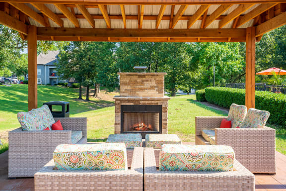 Outdoor Fireplace Lounge