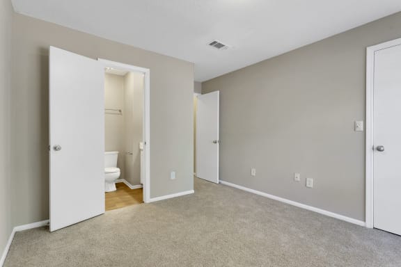 Bedroom with Bathroom Access