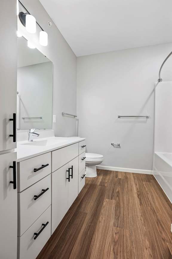 Bathroom with Modern Finishes