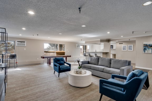 Clubhouse Lounge & Kitchen