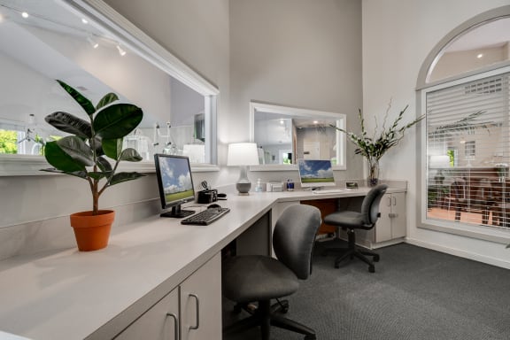 Clubhouse Business Center