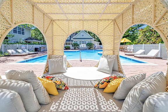 Picturesque Pool And Cabana Setting at Ardenwood Apartments, Connecticut