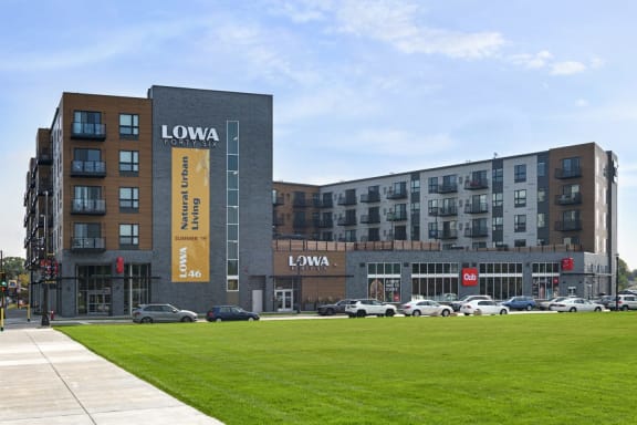 the building in which the hotel is located