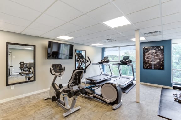 the preserve at ballantyne commons fitness room with cardio equipment