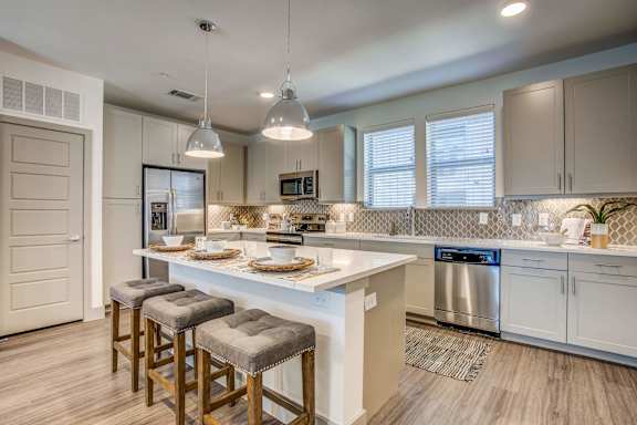 Quartz countertops at Midway Urban Village in Framers Branch Texas