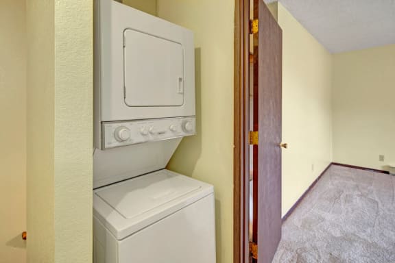 Brighton Woods Apartments - Washer Dryer