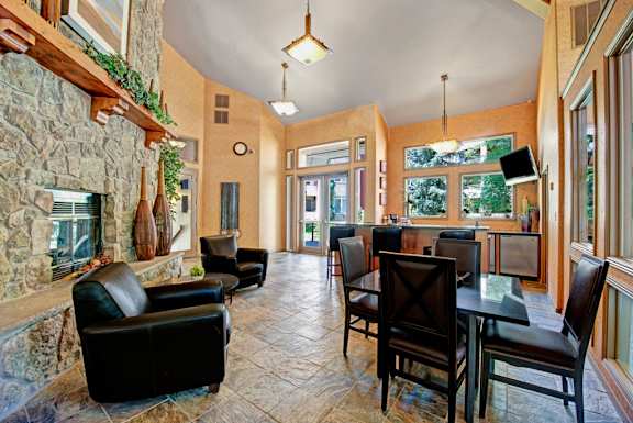 Cheyenne Creek Residents Lounge