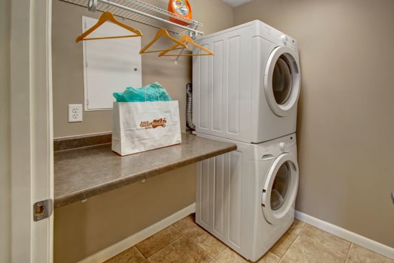 dakota commons in unit laundry