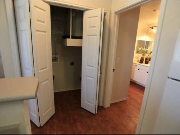 Stoneleigh on May laundry - Weidner Real Estate Properties