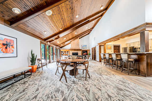Entertainment Lounge at Hunt Club Apartments, Ohio