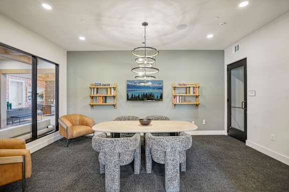 the preserve at ballantyne commons conference room with table and chairs