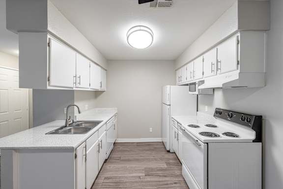 the enclave at homecoming terra vista kitchen