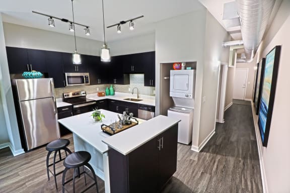 Dining at Mariposa Lofts, Atlanta, GA
