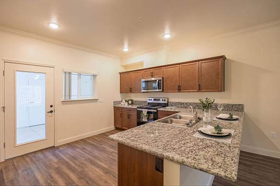 Spacious Full Size Kitchen at The Villas at Ellis Manor, Fresno, 93720