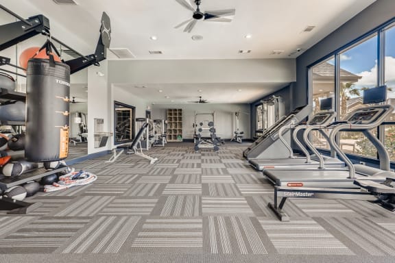 Pearland, TX Fitness & Workout Gym