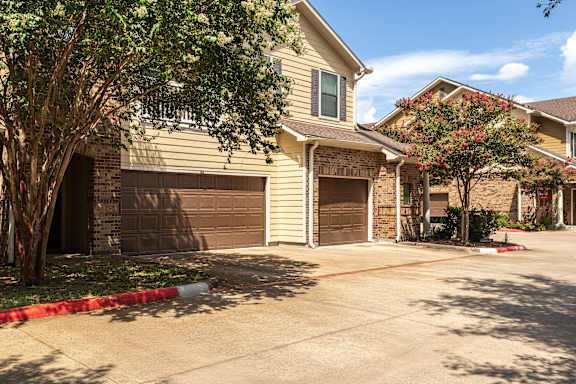 Residential area with houses and trees at Grand Villas at Cinco Ranch, Katy