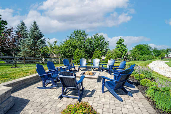 Courtyard Firepit Patio at Overland Park, Pickerington, OH, 43147