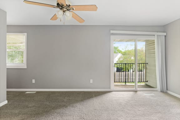 High Ceiling at Spring Creek Townhomes, Springfield