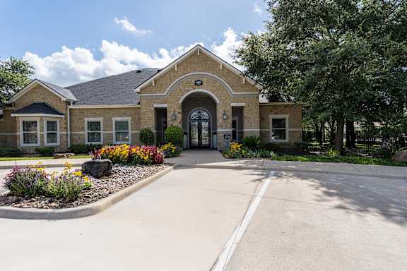 Building exterior Image at Waterstone at Cinco Ranch Apartments, Katy, TX