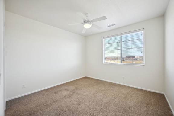 Spacious Bedrooms at Enclave Apartments, Colorado