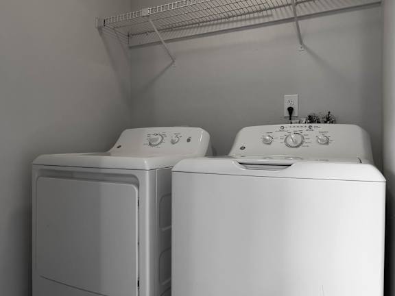 Small Laundry Room at Arbor Pointe, Lakewood