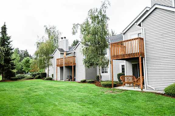 Lush Green landscape at Crown Pointe, Lakewood, 98499