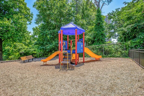 Heritage Park Apartments playground 2023