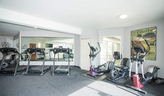 Fitness Center at Vista Condominiums, Kansas, 66103