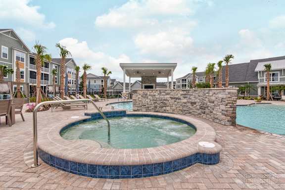 A hot tub at Standard441 Luxury Apartments, Lady Lake, FL