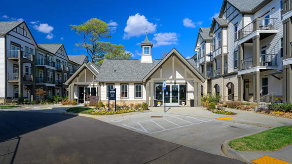 the preserve at cardinal heights apartments building exterior  at Oakbrook Townhomes, Franklin, TN, 37067