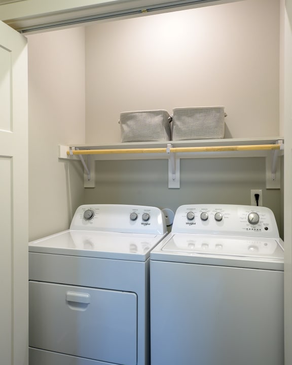 Washer And Dryer  at Oakbrook Townhomes, Franklin
