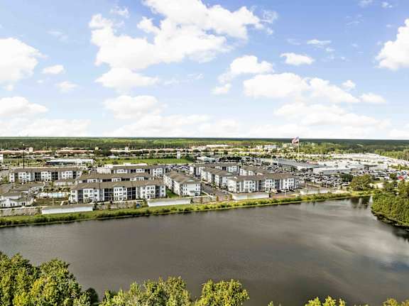 Lake View at Terrassa Luxury Apartments, Florida