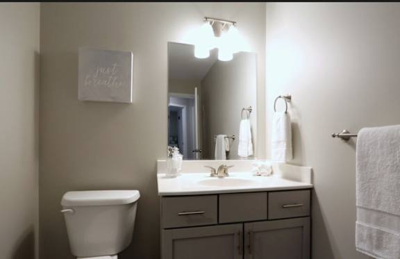 A Clean, Stylish Bathroom Perfect for Everyday Living