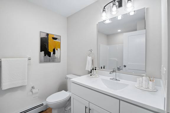 A Bathroom Designed for Everyday Ease