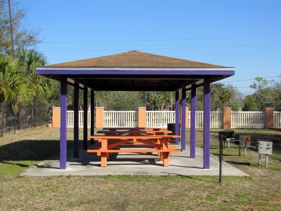 Picnic Area at Red Bay Apartment Complex, Jacksonville, Florida