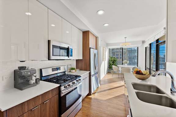 Kitchen gallery at Chateau on Wells, Chicago, 60654
