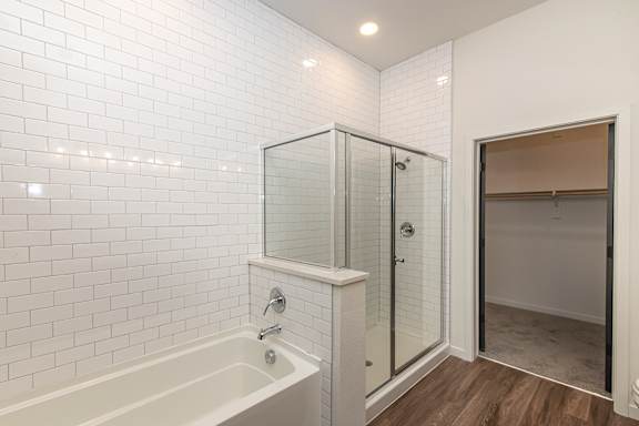 Bathtub at Bridges at Flatiron, Broomfield, 80021