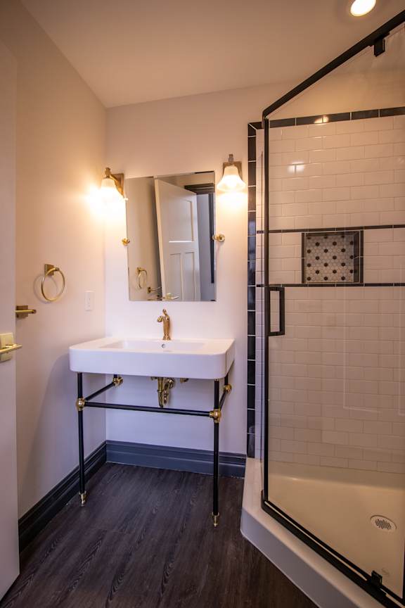 Menaker 202 - Bathroom