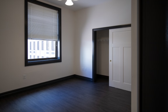 Menaker 503 - bedroom
