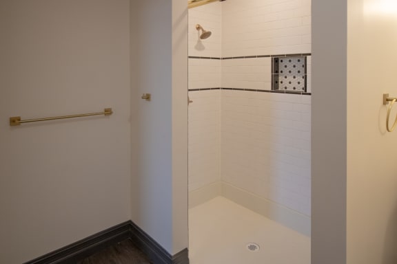 Menaker 503 - bathroom