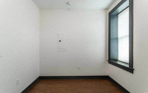 FOX 301 - bedroom