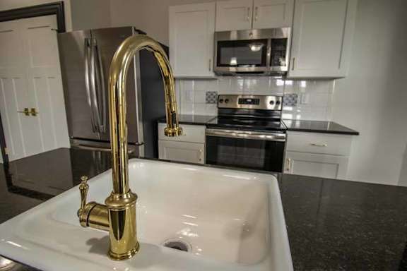 FOX 301 - kitchen